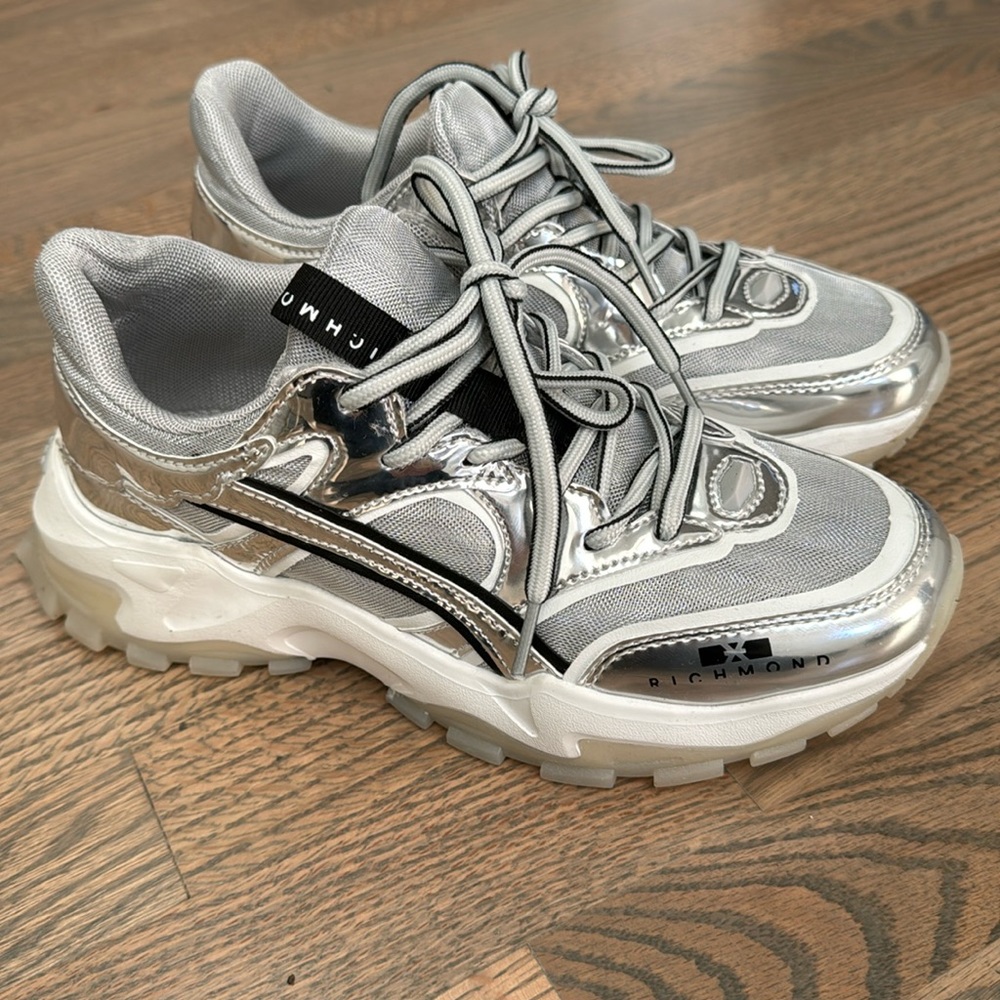 Richmond sneakers size 39
